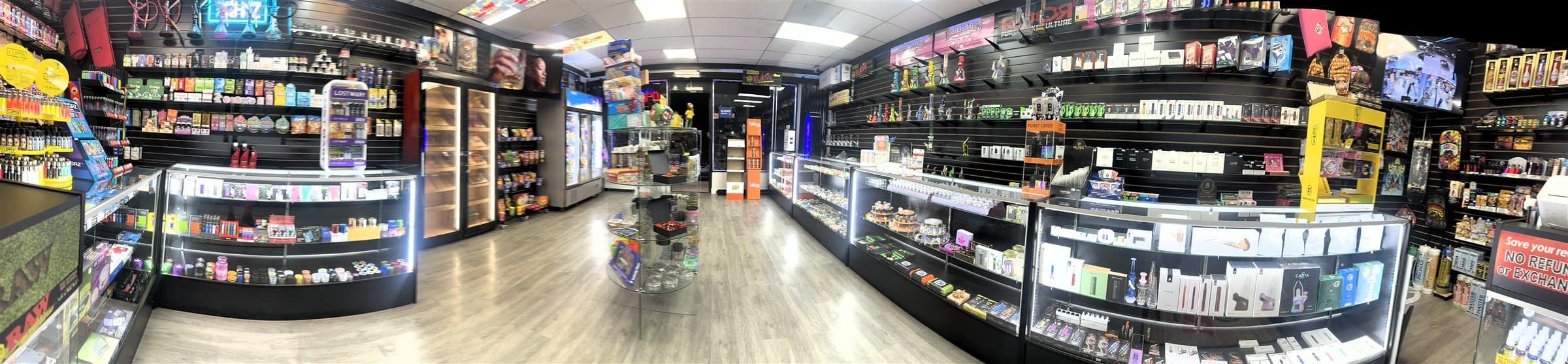 Inside 25TH Smoke & Vape on Broadway